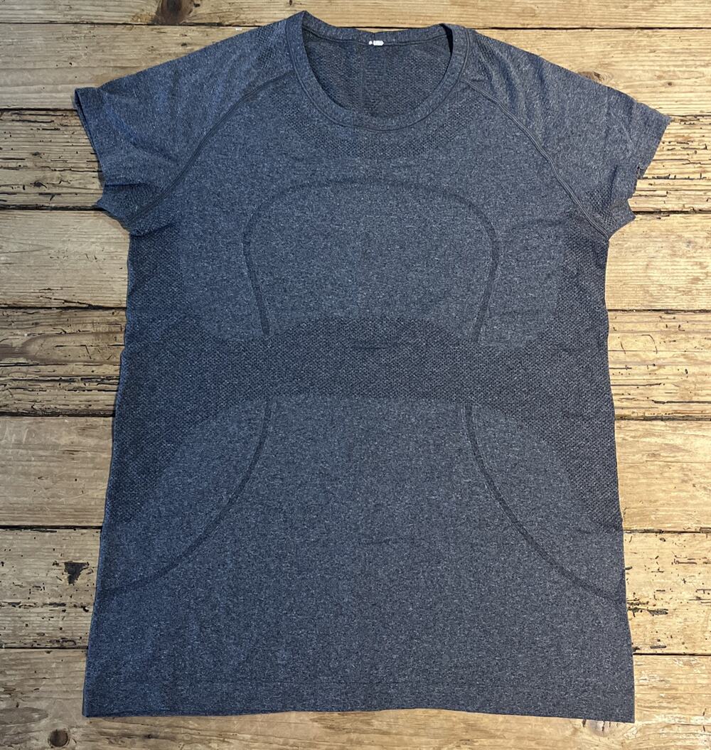 Lululemon Womens Size 6 Heathered Black Swiftly Tech Short Sleeve NWOT